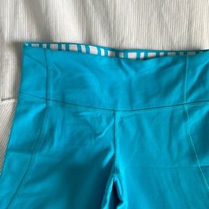 Lululemon Wunder Under Spry Blue / Twin Strip Crop Leggings